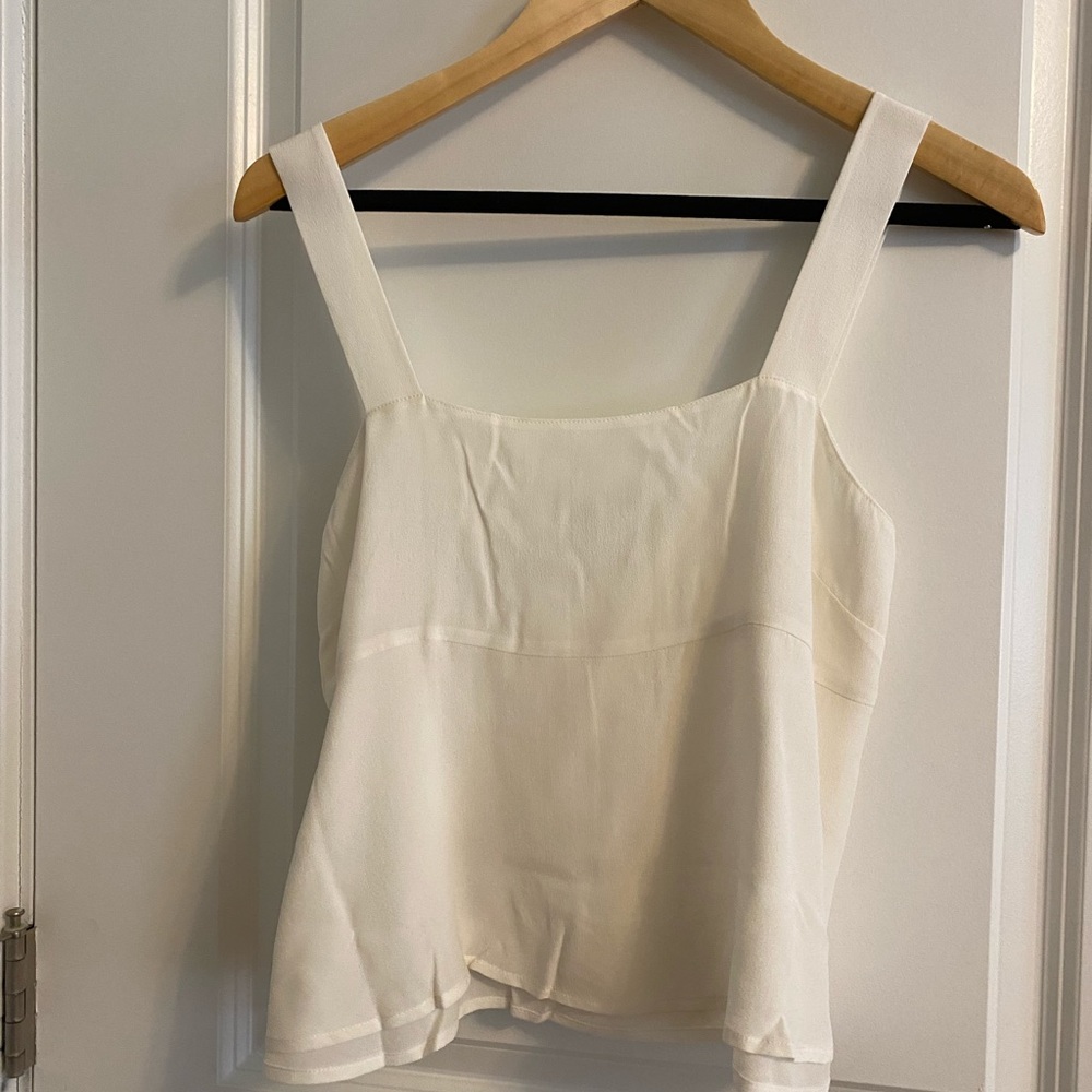 NEW WITH TAGS! Everlane silk tank Button back detail